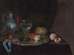 ₴ Репродукция натюрморт "Ремер с белым вином и двумя персиками на серебряной тарелке, с золотыми часами, фарфоровым кувшином с серебряной крышкой, булочкой и персиками на задрапированном столе перед шторой"