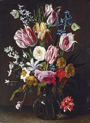 ₴ Репродукція натюрморт від 263 грн.: Тюльпани, нарциси, іриси та троянди у скляній вазі з метеликами та іншими комахами на уступі