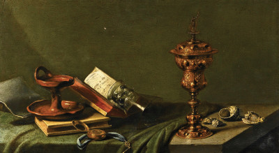 ₴ Репродукція натюрморт від 187 грн.: Масляна лампа, кишеньковий годинник, відкриті ноти, перекинутий ремер, позолочений кубок і черепашки, все на столі драпірованому зеленим сукном