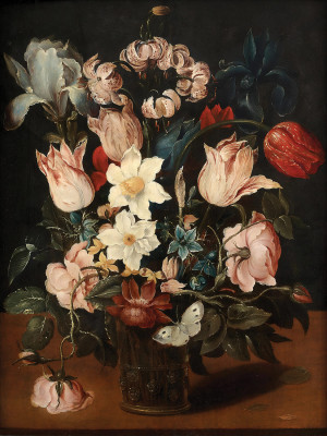 ₴ Репродукция цветочный натюрморт известного художника "Тюльпаны, нарциссы, ирисы и другие цветы в стеклянной вазе на столешнице с бабочкой"