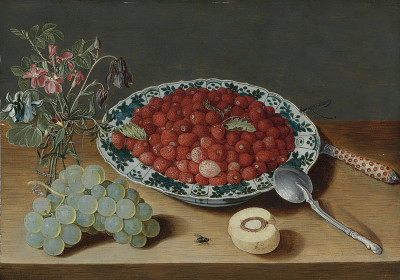 ₴ Репродукция натюрморт "Земляника в ​​фарфоровой вазе Ван-ли, гроздь винограда, стеклянная ваза с аквилегией и шиповником, серебряной ложкой, инкрустированным ножом и половинкой персика с мухой и стрекозой на деревянной столешнице"